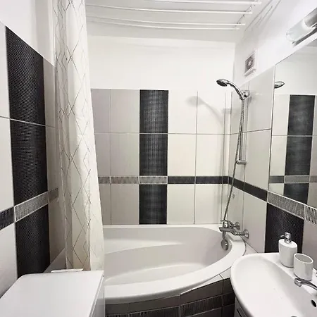 Lägenhet Elegant Escape - Free Parking, Easy Access To Centre Bratislava