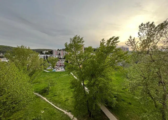 Apartmán Elegant Escape - Free Parking, Easy Access To Centre Bratislava