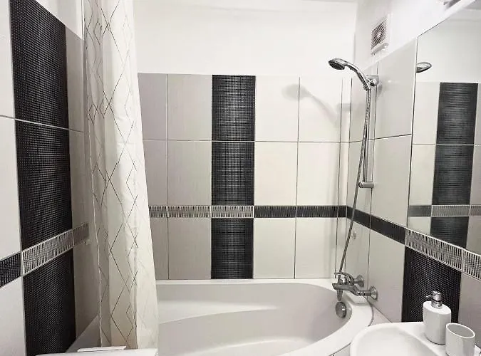 Апартаменти Elegant Escape - Free Parking, Easy Access To Centre Братислава